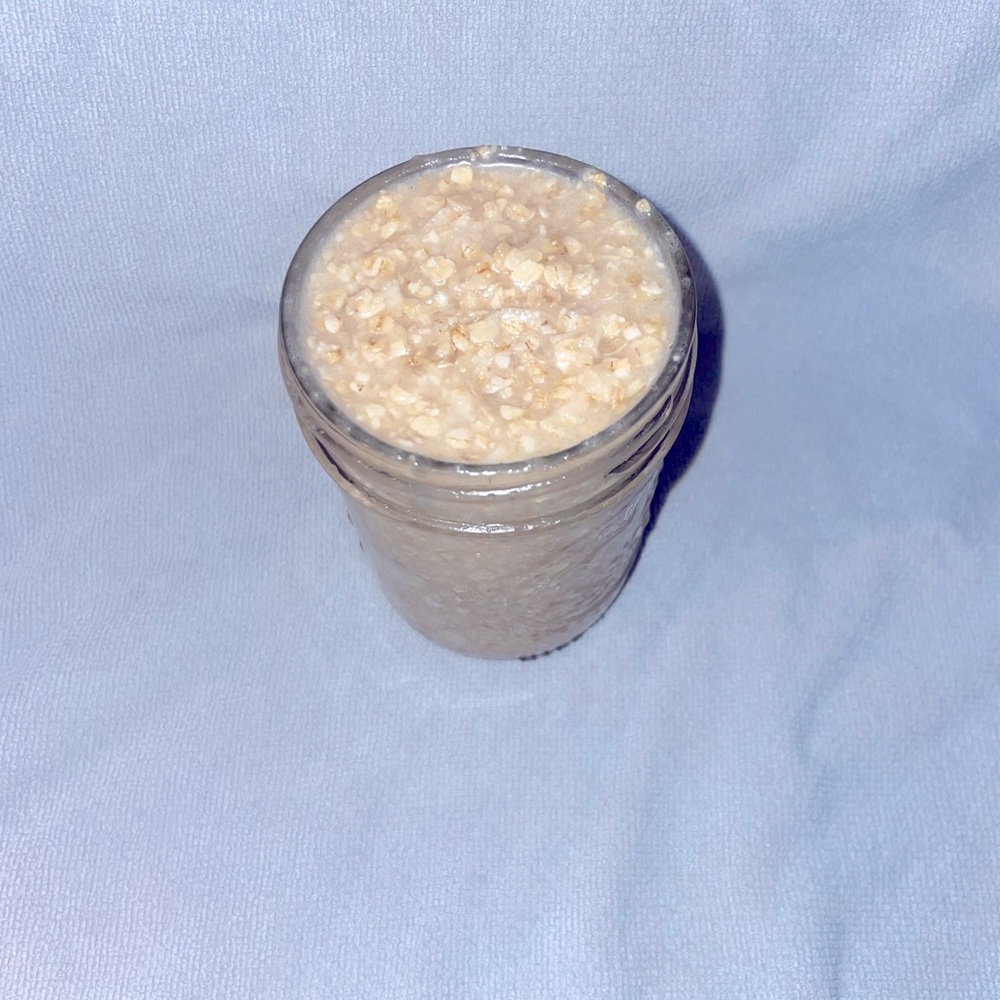 Homemade oat body scrub